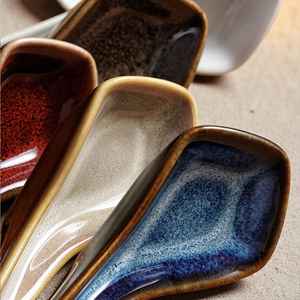 Cuillère de service à long manche de style vintage en porcelaine céramique noire, blanche ou verte pour la maison, la cuisine et les fêtes par Universal - Product Image 2