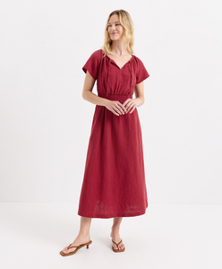 Robe midi en double gaze biologique à col ouvert fendu avec liens, taille élastiquée smockée et manches raglan volantées - Product Image 3
