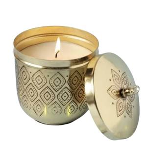 Pot à bougie en métal martelé finition or, support de bougie votive, pour la décoration intérieure et les cadeaux festifs, fait main, moderne, vente en gros - Product Image 5