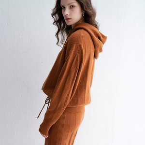 Pull à capuche en tricot ample et déchiré pour femme, avec cordon de serrage, coupe classique, hiver - Product Image 3