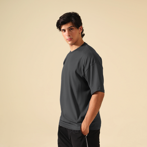 T-shirt décontracté pour homme en coton gris fumé foncé, coupe carrée, manches courtes, col rond, couleur unie, tricot jersey, coupe régulière, respirant - Product Image 2