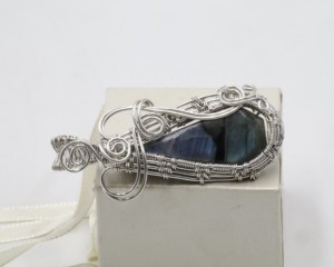 Colgante de Ametrina con Alambre de Cobre, Tamaño Libre, Gema de Ametrina Natural, Joyería Hecha a Mano - Product Image 4