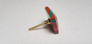 Pomo de Puerta de Resina con Diseño Contemporáneo, Hecho a Mano por Artesanos para Muebles del Hogar con Materiales Sostenibles, Estilo Ángel - Product Image 3