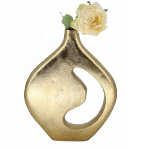 Jarrón de Mesa Escultural Abstracto Moderno de Aluminio, Jarrón para Flores de 27.5 cm, Decoración para el Hogar, Oficina y Sala de Estar - Product Image 3