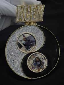 Pendentif Lettre 3D Personnalisé avec Photo, en Argent 925, Moissanite et Émail, Style Hip-Hop, Cadeau Souvenir, Fabrication OEM - Product Image 4