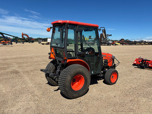 Tractor Utilitario 4x4 B3030 2006, Equipo Premium Listo para Exportación, Suministro al por Mayor de Alta Resistencia - Product Image 5