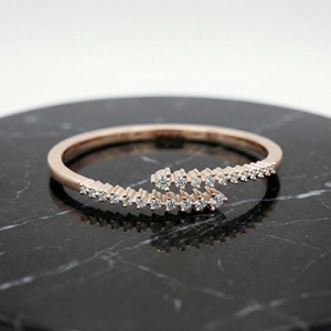 Pulsera Clásica de Plata de Ley Chapada en Oro Rosa con Motivo de Corazón y Diamante Cultivado en Laboratorio para Mujer, Regalo de Aniversario y Ocasiones Festivas - Product Image 4