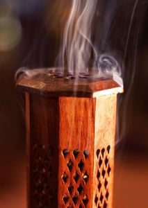 Ceramic Incense <b>Burner</b> with Candle Holder Aromatherapy Diffuser <b>for</b> Home Use Brown Color Round Shape Natural Fragrance <b>Burner</b> - Product Image 3