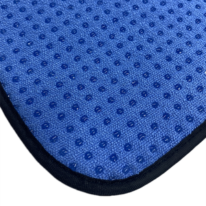 Paño de Limpieza de Microfibra Azul con Diseño de Puntos para el Mantenimiento y Pulido de Bolas de Boliche - Product Image 4