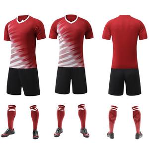 Uniformes de Fútbol Personalizados 100% Poliéster Transpirable, Camisetas y Pantalones Cortos Estampados, Manga Corta, Uniformes de Entrenamiento OEM ODM - Product Image 5