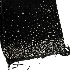Shorts Vaqueros Personalizados de Alta Calidad con Pedrería, Acabado 100% Algodón, Duraderos, Transpirables y Cómodos para Uso Casual Unisex - Product Image 3