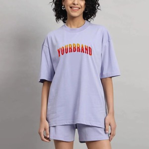 Ensemble de survêtement d'hiver imprimé léger et durable avec capuche, veste coupe-vent zippée en coton biologique respirant et short froissé 2 pièces - Product Image 1