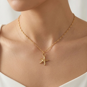 สร้อยคอ Starlit Glow Dainty ดีไซน์เรียบง่าย จี้รูปปลาดาว สร้อยคอเสน่ห์แห่งท้องทะเล ชุบสีบรอนซ์โบราณ - Product Image 4