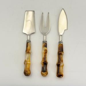 Ensemble de 3 trancheurs à fromage et couteaux à fromage en acier inoxydable avec manche en résine, finition polie miroir, pour table, maison, cuisine et restaurant - Product Image 1