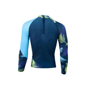 Haut de sport compressif à manches courtes Solid Trader Premium Activewear, séchage rapide, confortable, extensible, pour l'entraînement, protection anti-UV - Product Image 5
