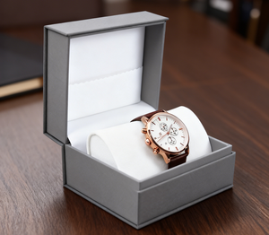 Boîte à montre en coton, étui à montre simple en cuir personnalisé, boîte cadeau pour bijoux avec remontoir de montre Wolf, écologique - Product Image 3