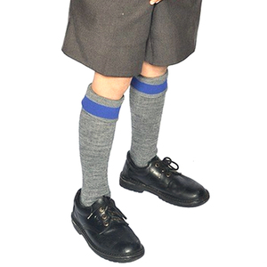 Uniformes Escolares Personalizados de Fábrica OEM 100% Poliéster Estilo Urbano para Niños y Adultos, Uniformes Escolares de Alta Calidad con Logotipo y Color Personalizados - Product Image 2