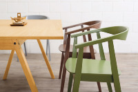 Silla de Comedor Minimalista y Duradera de Madera Curvada con Respaldo, Patas Cónicas de Madera de Nogal Contemporáneas para Muebles de Comedor de Alta Gama