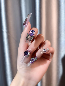 Uñas Postizas de Lujo para el Día de la Reina, Estilo Novia para Boda, con Pegamento, Forma Cuadrada, Inspiradas en Reinas y Princesas - Product Image 6