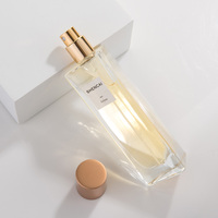Fabrication en gros de parfums en stock, flacon de parfum en verre triangulaire de 30 ml et 45 ml avec atomiseur