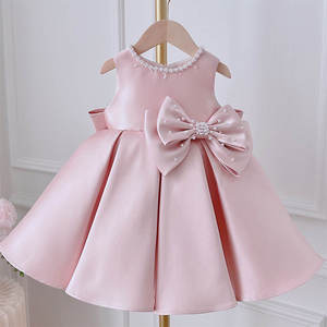 Vestido de Princesa Rosa Bebé de Alta Calidad con Cuello con Cuentas de Perlas, Lazo de Satén en el Lateral y Falda Plisada, Venta al Por Mayor Premium - Product Image 5