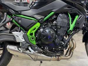 LIVRAISON GRATUITE Nouvelle Moto Kawasaki Z650 ABS 2025 de Qualité Industrielle et DIY avec Garantie de 3 Ans + Casque Intégral Gratuit - Product Image 5