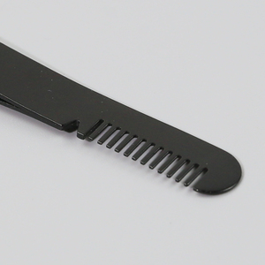 Pinzas Profesionales Hechas a Mano de Acero Inoxidable 2 en 1 con Punta Inclinada y Peine Integrado para un Modelado Preciso - Product Image 2