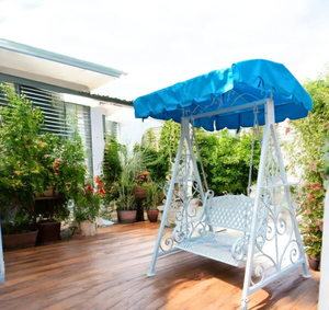 Chaise suspendue en fer forgé pour patio et jardin, élégante balançoire d'extérieur avec auvent, structure métallique durable, banc confortable 3 places - Product Image 2