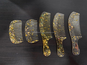 Peine para el Cabello de Resina Ecológica Hecho a Mano de la Mejor Calidad, Accesorio Iónico para Hombres y Mujeres, Regalo Perfecto para el Hogar - Product Image 5