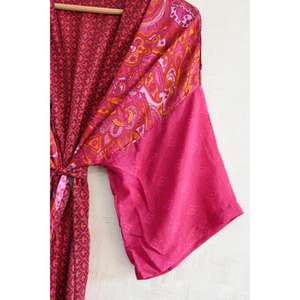 Kimono Largo Boho de Talla Grande, Transpirable, para Otoño, con Parches Florales de Seda, Hecho a Mano, Estampado - Product Image 4