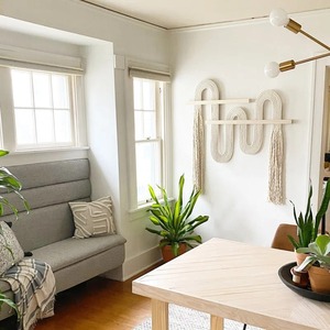 แขวนผนัง macrame สีขาวที่มีสไตล์สำหรับตกแต่งบ้านที่ทันสมัยห้องนอนห้องนั่งเล่นและตกแต่งผนังภายในที่เรียบง่ายหรูหรา - Product Image 3