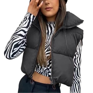 Chaleco de invierno acolchado de alta calidad hecho en Pakistán para mujer, diseño personalizado, venta al por mayor. - Product Image 5
