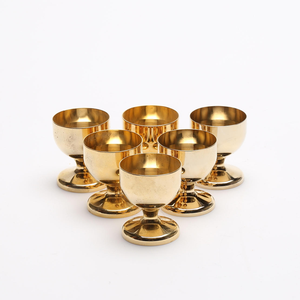 Porte-œufs en laiton classique au design antique, 3 pièces, finition plaquée or brillant, parfait pour une cuisine élégante - Product Image 4