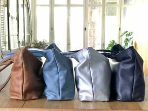 กระเป๋าโท้ทหนังแท้เอนกประสงค์ ขนาดมาตรฐาน ความจุเยอะ สะพายไหล่เดียว ปิดซิป ใช้ได้ทุกวัน รุ่น LTB-0290 - Product Image 2