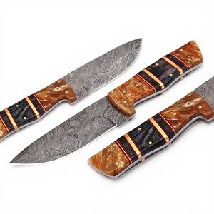 Couteau de chasse artisanal en acier Damas, le plus vendu, avec manche en bois de résine, lame fixe personnalisée, couteau de survie pour l'extérieur - Product Image 1