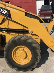Retroexcavadora Usada 415F2 de 96 HP Lista para Envío a Todo el Mundo - Product Image 4