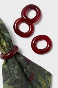Stylish Resin Napkin Ring Set For Modern Kitchen Decoration And Elegant Dining <b>Table</b> Presentation Ideas - Product Image 2