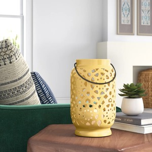 Lanterne ronde en métal jaune avec motif découpé pour la décoration de la maison, légère, pour une utilisation intérieure et extérieure - Product Image 1