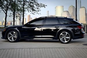Audi A6 Allroad Quattro Premium Plus Wagon 2022 d'occasion, propre et prête à être expédiée dans le monde entier - Product Image 6