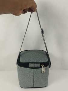 Bolsa de Almuerzo ORKID Premium de Poliéster, con Correa de Hombro Ajustable, Cierre de Cremallera, Reutilizable, Térmica, para Llevar Comida al Oficina - Product Image 4