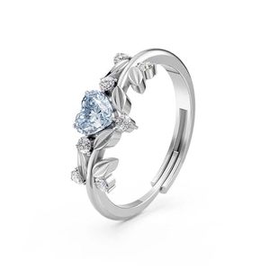 Medalla Ajustable de Latón con Corazón Solitario para Mujeres y Niñas, Ecológica, Pulida, Grabada con Láser, Tema de Amor, Certificado de Autenticidad - Product Image 1