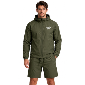 Conjunto corto de chaqueta y pantalones cortos de poliéster ligero para hombre, diseño de bloques de color, logotipo personalizado y estampado. - Product Image 2