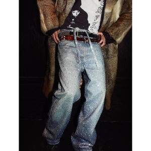 Jean unisexe ample et tendance avec strass, coupe droite et large, style streetwear, confortable et élégant - Product Image 4