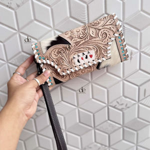 Cartera de mano de piel de vaca de gran capacidad para mujer, cartera tallada a mano, cuero Vintage, tarjetas de crédito, cartera en efectivo, regalos - Product Image 1