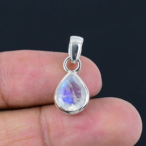Colgante Bohemio Hecho a Mano de Plata de Ley 925 con Piedra Preciosa de Piedra Lunar Arcoíris Natural para Mujer, Engaste de Bisel, Piedra de Nacimiento de Junio - Product Image 1