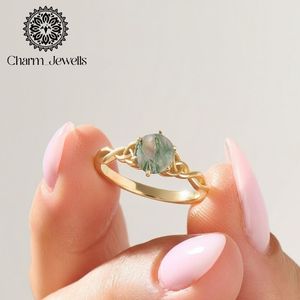 แหวนหมั้นผู้หญิง Charm_Jewells วินเทจ เงินแท้ ประดับเพชรโมอิสซาไนต์ทรงคุชชั่น ตัวเรือนลายพืชแบบหนามเตย ได้รับการรับรองจาก IGI - Product Image 5