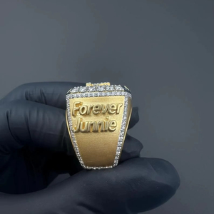 Anillo de Diamantes de Lujo para Raperos, Plata de Ley 925 y Chapado en Oro de 14K, Letra de Campeonato con Diamantes VVS, Certificado IGI - Product Image 4