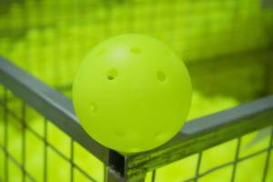 Balles de pickleball durables, moulées en une seule pièce, 40 trous, 26g, norme USAPA, pour entraînement et tournois en intérieur et en extérieur - Product Image 5