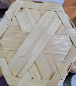 Cesta de Almacenamiento de Mimbre de Nuevo Diseño con Acabado Elegante, Perfecta para Mesas de Restaurante y Almacenamiento de Alimentos en el Hogar - Product Image 3