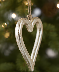 Ornement en métal argenté de luxe en forme de cœur |   Décoration de Noël et de fêtes pour la maison - Product Image 5